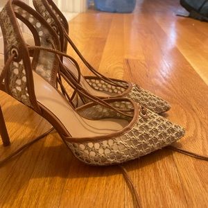 Brand New Womens J.LO Sexy Stilletos with lace up ties. Size 7.5
